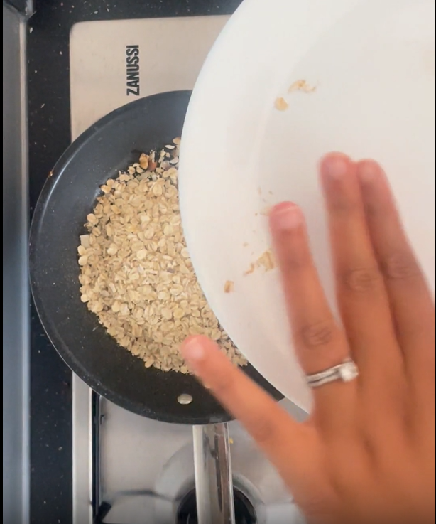 Adding oats to hot non-stick frying pan